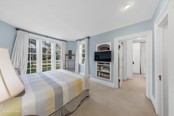 $3,250 | 21 Park Place, Unit 1, Saratoga Springs, NY 12866