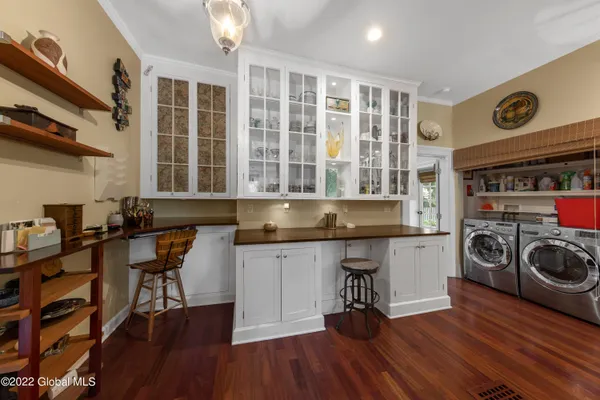 $3,250 | 21 Park Place, Unit 1, Saratoga Springs, NY 12866