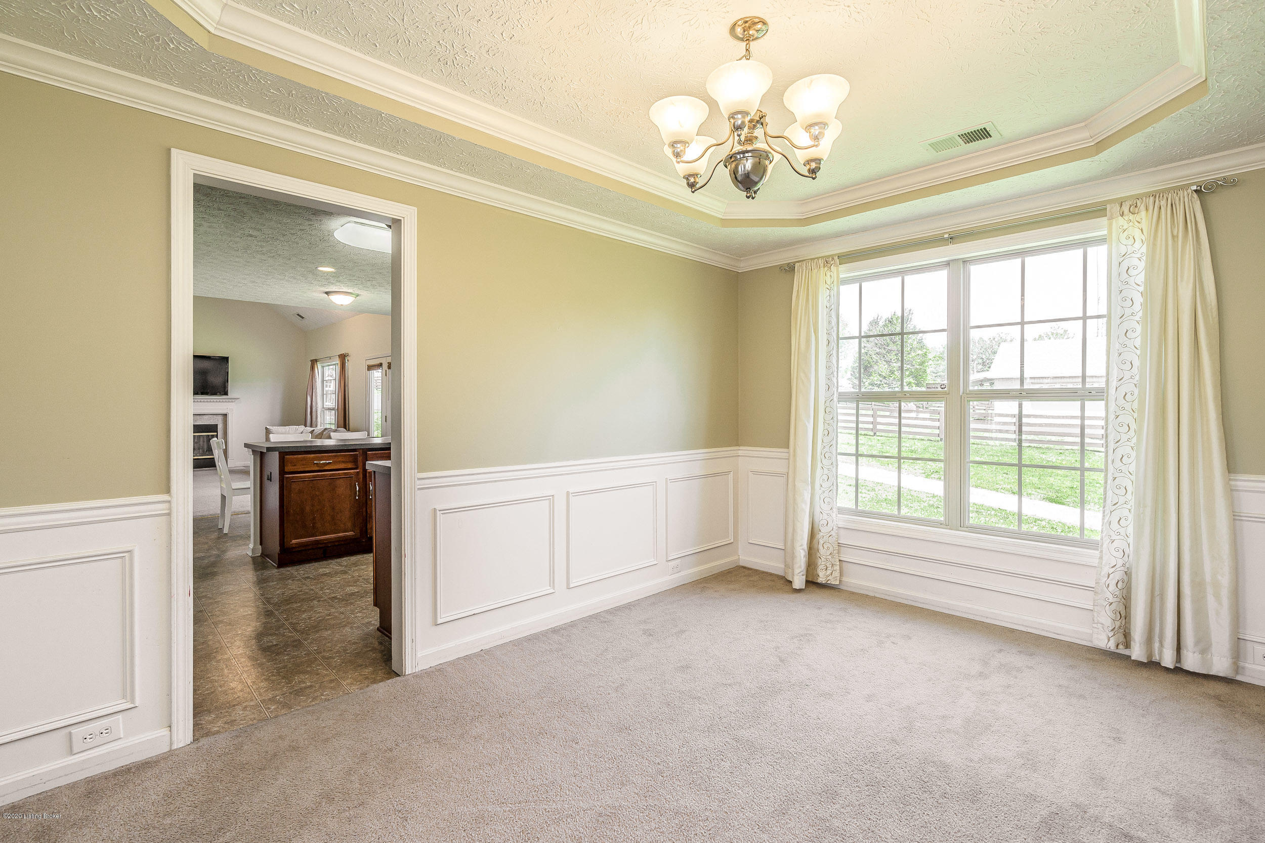 9705 Long Rifle Lane Louisville, KY 40291 - Photo 10 of 41 9705 Long Rifle Ln-15
