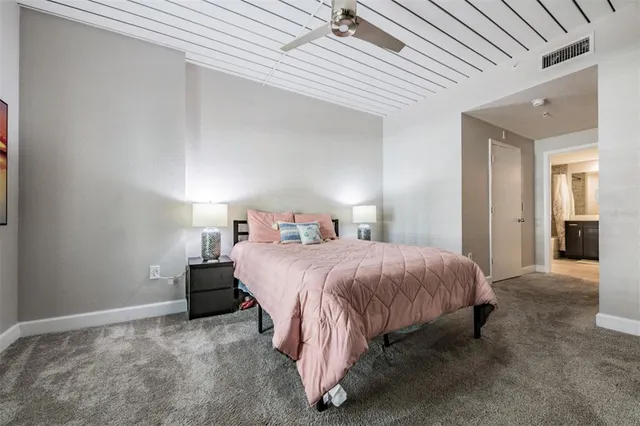 $3,200 | 2410 West Azeele Street, Unit 220, Tampa, FL 33609