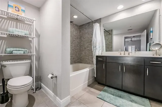 $3,200 | 2410 West Azeele Street, Unit 220, Tampa, FL 33609