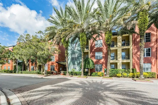 $3,200 | 2410 West Azeele Street, Unit 220, Tampa, FL 33609