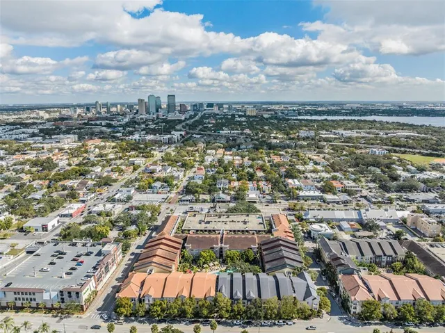 $3,200 | 2410 West Azeele Street, Unit 220, Tampa, FL 33609