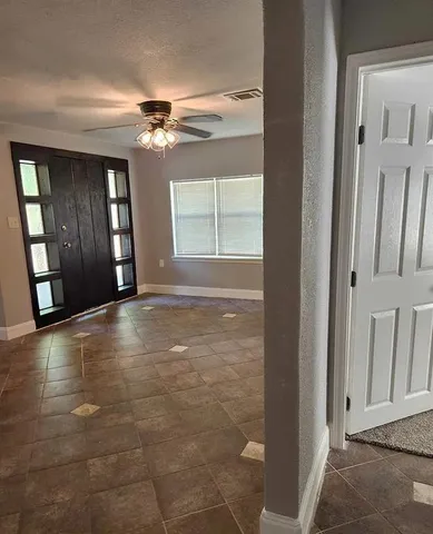 $1,350 | 502 Wise Street, Newark, TX 76071