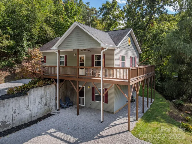 $450,000 | 26 Azalea Drive, Clyde, NC 28721