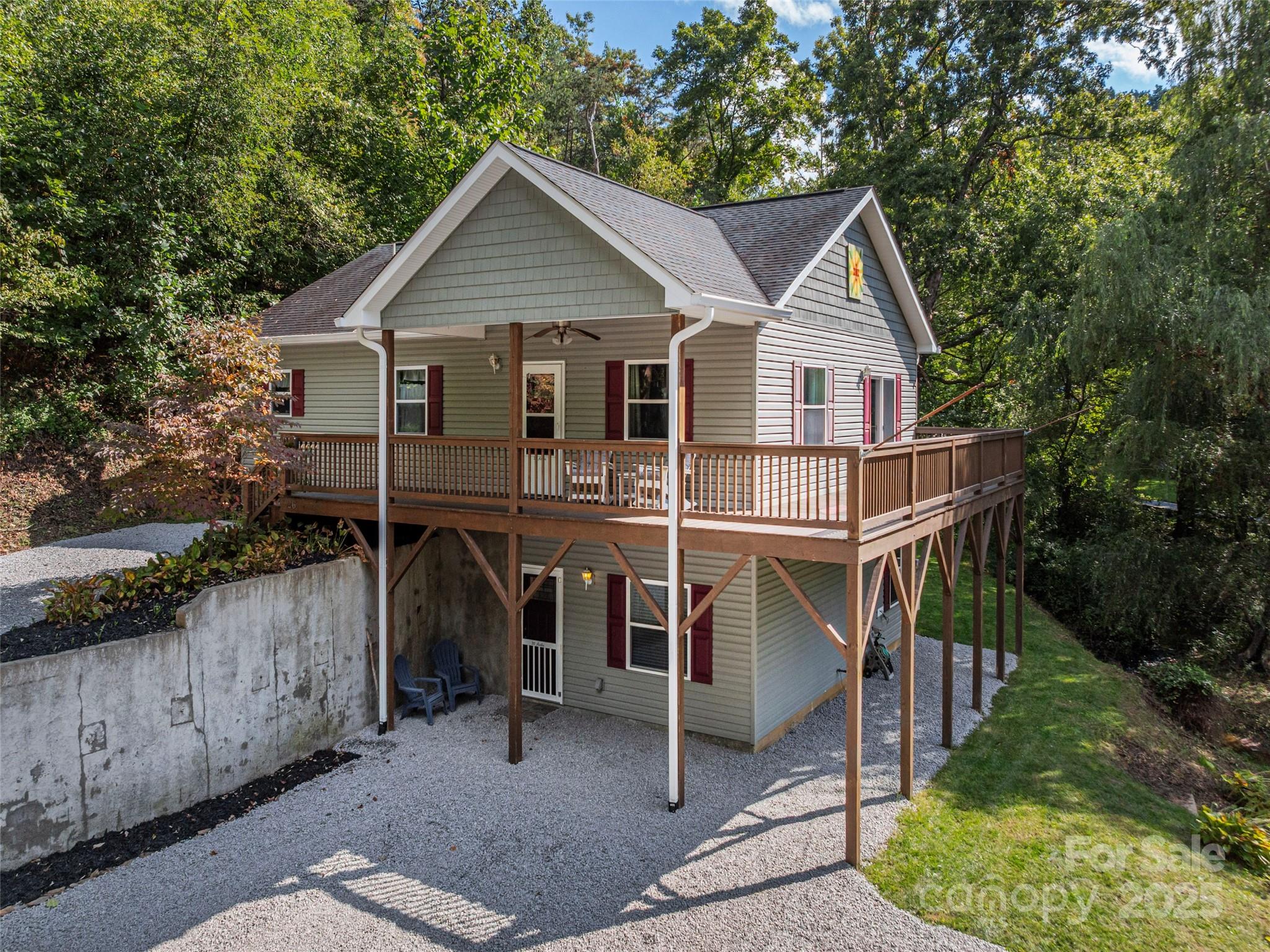 26 Azalea Drive Clyde, NC 28721 - Photo 1 of 30