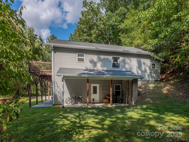 $450,000 | 26 Azalea Drive, Clyde, NC 28721