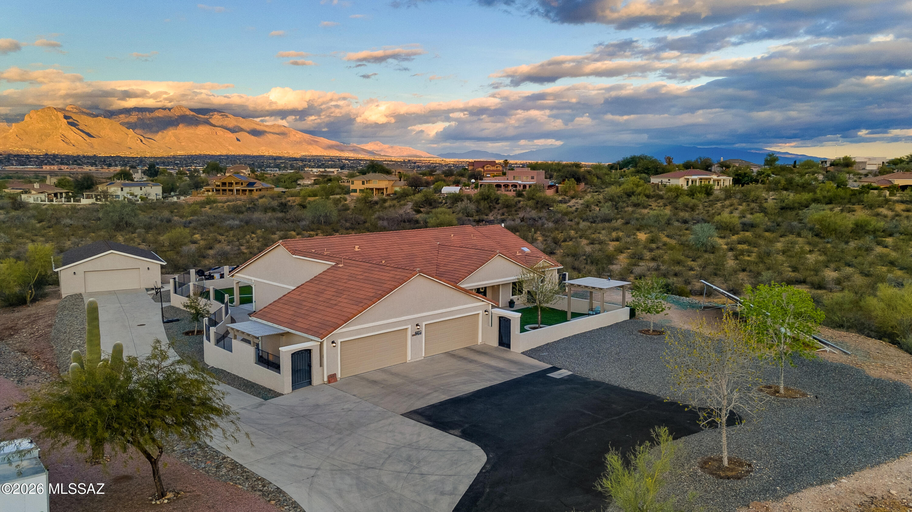4892 West Sunset Road Tucson, AZ 85743 - Photo 2 of 45 Over 3 Acres