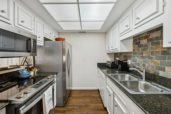 $350,000 | 8300 Sawyer Brown Road, Unit D301, Nashville, TN 37221