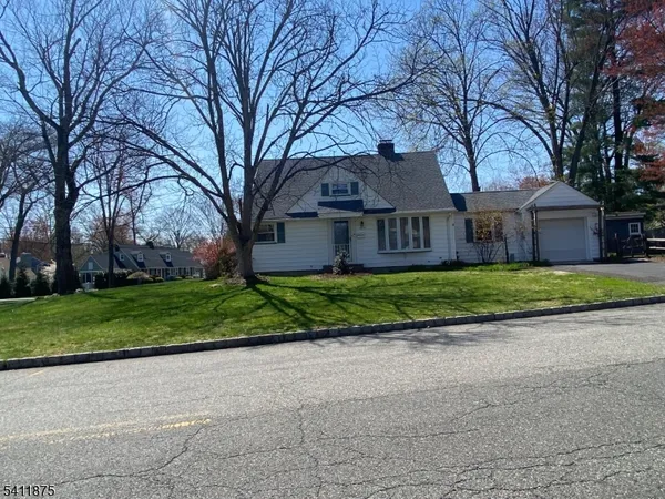 $815,000 | 1314 Wood Valley Road, Mountainside, NJ 07092