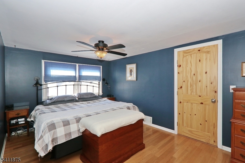 1314 Wood Valley Road Mountainside, NJ 07092 - Photo 22 of 40 a bedroom with a bed and a window