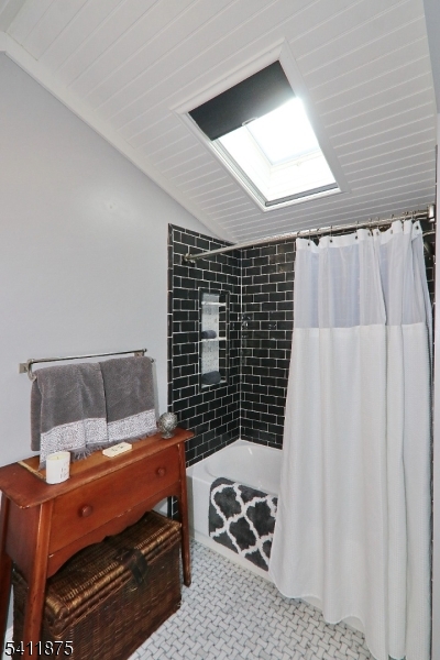 1314 Wood Valley Road Mountainside, NJ 07092 - Photo 25 of 40 a bedroom with a couch and a window