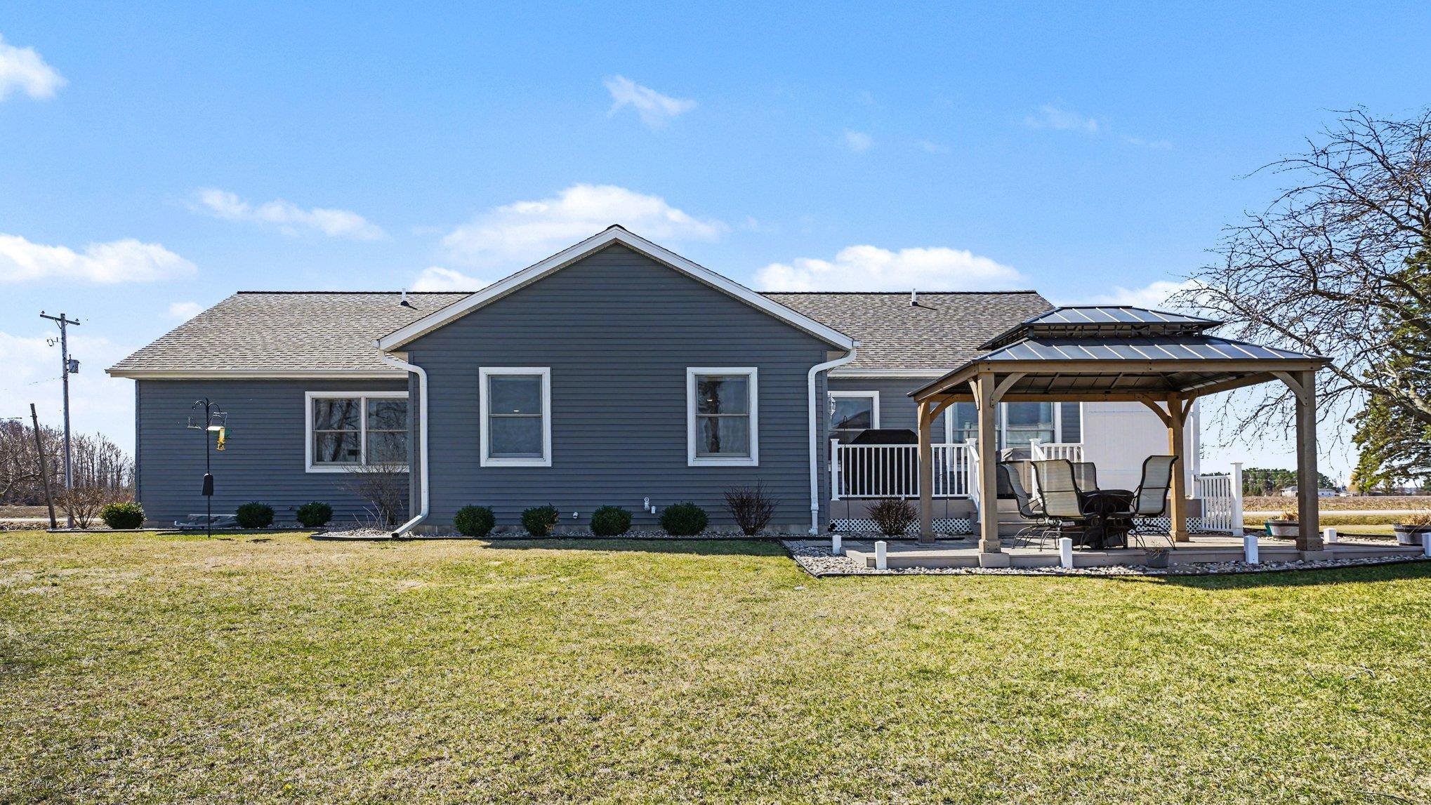 1571 East Cody Estey Road Pinconning, MI 48650 - Photo 3 of 33