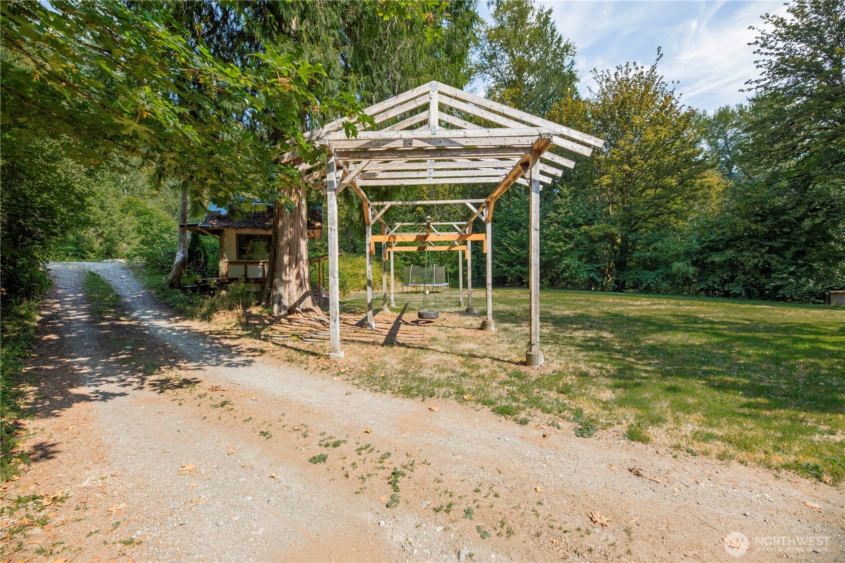 9305 312th Avenue Southeast Issaquah, WA 98027 - Photo 18 of 36