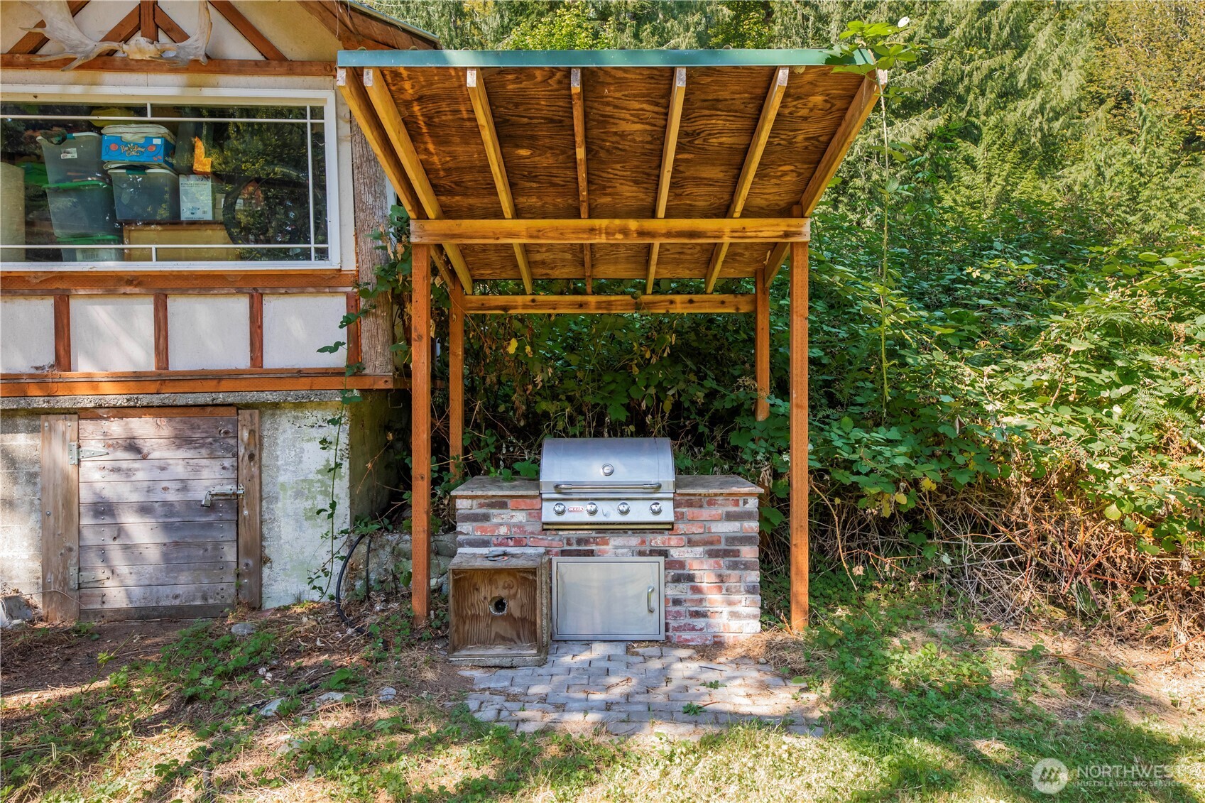 9305 312th Avenue Southeast Issaquah, WA 98027 - Photo 22 of 36