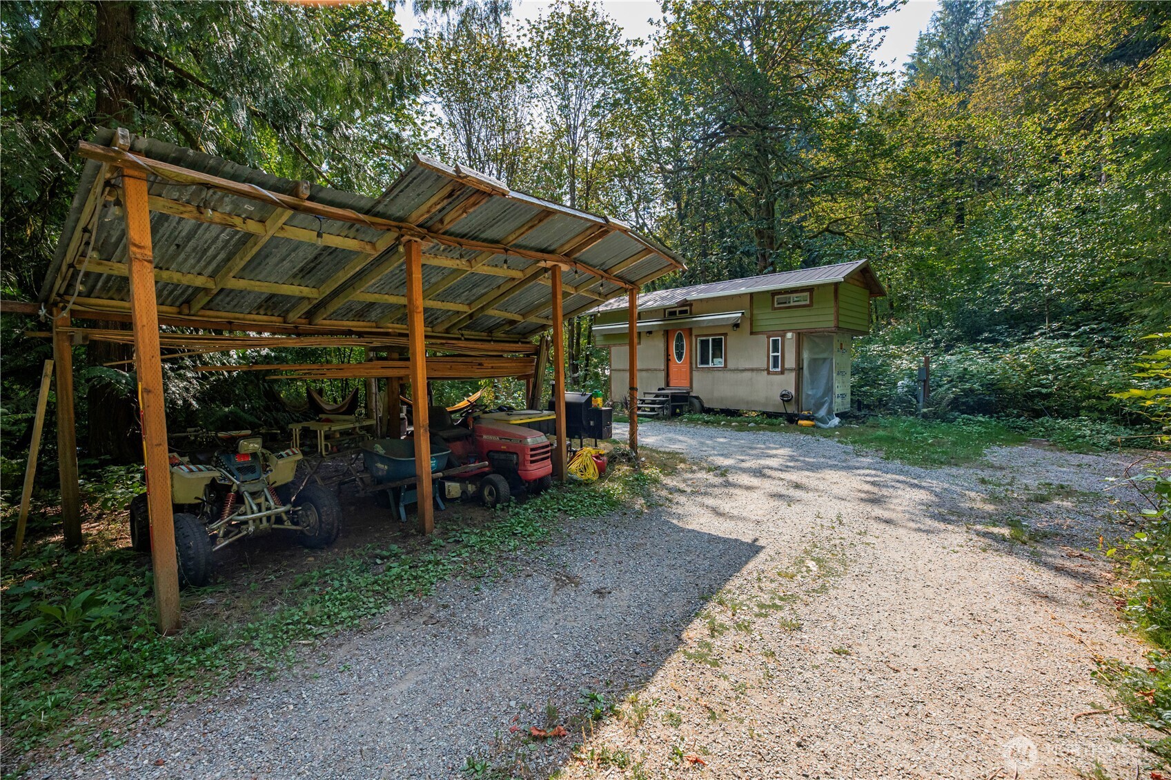 9305 312th Avenue Southeast Issaquah, WA 98027 - Photo 3 of 36