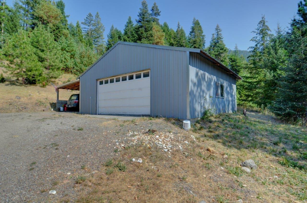 14717 East Antelope Road Eagle Point, OR 97524 - Photo 21 of 34 900 SF shop and carport