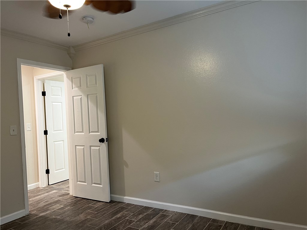 1219 Sacramento Street Portland, TX 78374 - Photo 27 of 40 a view of a hallway