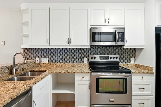 $318,000 | 2918 Ranch Road 620 North, Unit C115, Austin, TX 78734