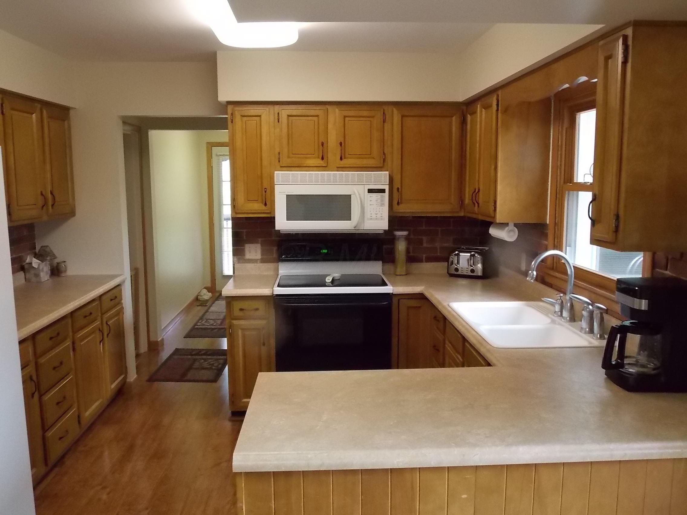 2581 Lake Road Southeast Lancaster, OH 43130 - Photo 10 of 53 Gallery Image 10