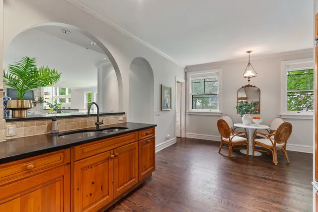 $1,149,500 | 3760 Gilgare Lane, Highland Park, IL 60035