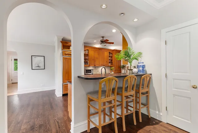 $1,149,500 | 3760 Gilgare Lane, Highland Park, IL 60035