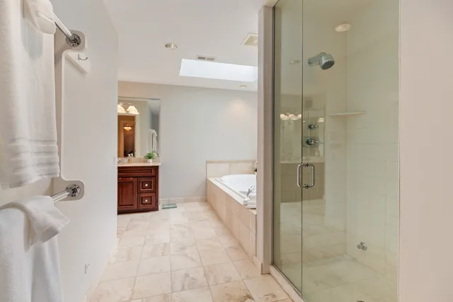 $1,149,500 | 3760 Gilgare Lane, Highland Park, IL 60035