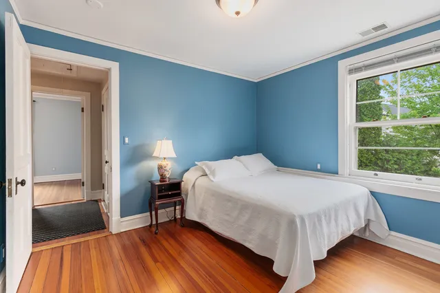 $1,149,500 | 3760 Gilgare Lane, Highland Park, IL 60035