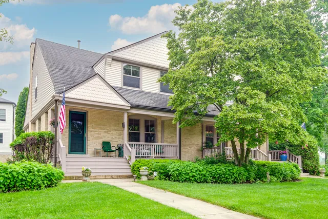 $1,149,500 | 3760 Gilgare Lane, Highland Park, IL 60035