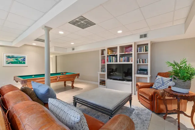 $1,149,500 | 3760 Gilgare Lane, Highland Park, IL 60035