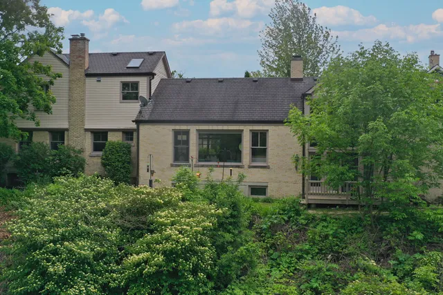 $1,149,500 | 3760 Gilgare Lane, Highland Park, IL 60035