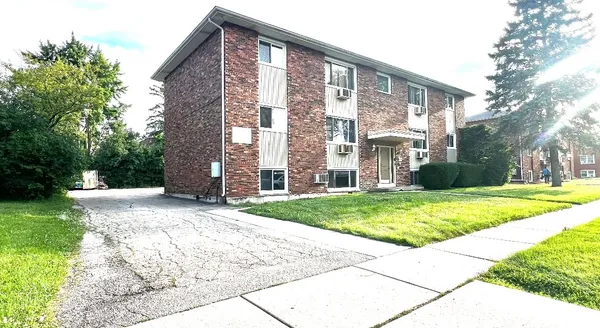 $1,575 | 1355 Abbott Drive, Unit 3, Elgin, IL 60123