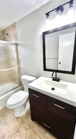 $1,575 | 1355 Abbott Drive, Unit 3, Elgin, IL 60123