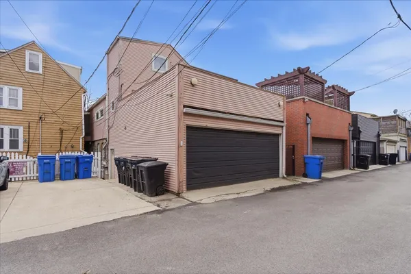 $985,000 | 2016 West Charleston Street, Chicago, IL 60647