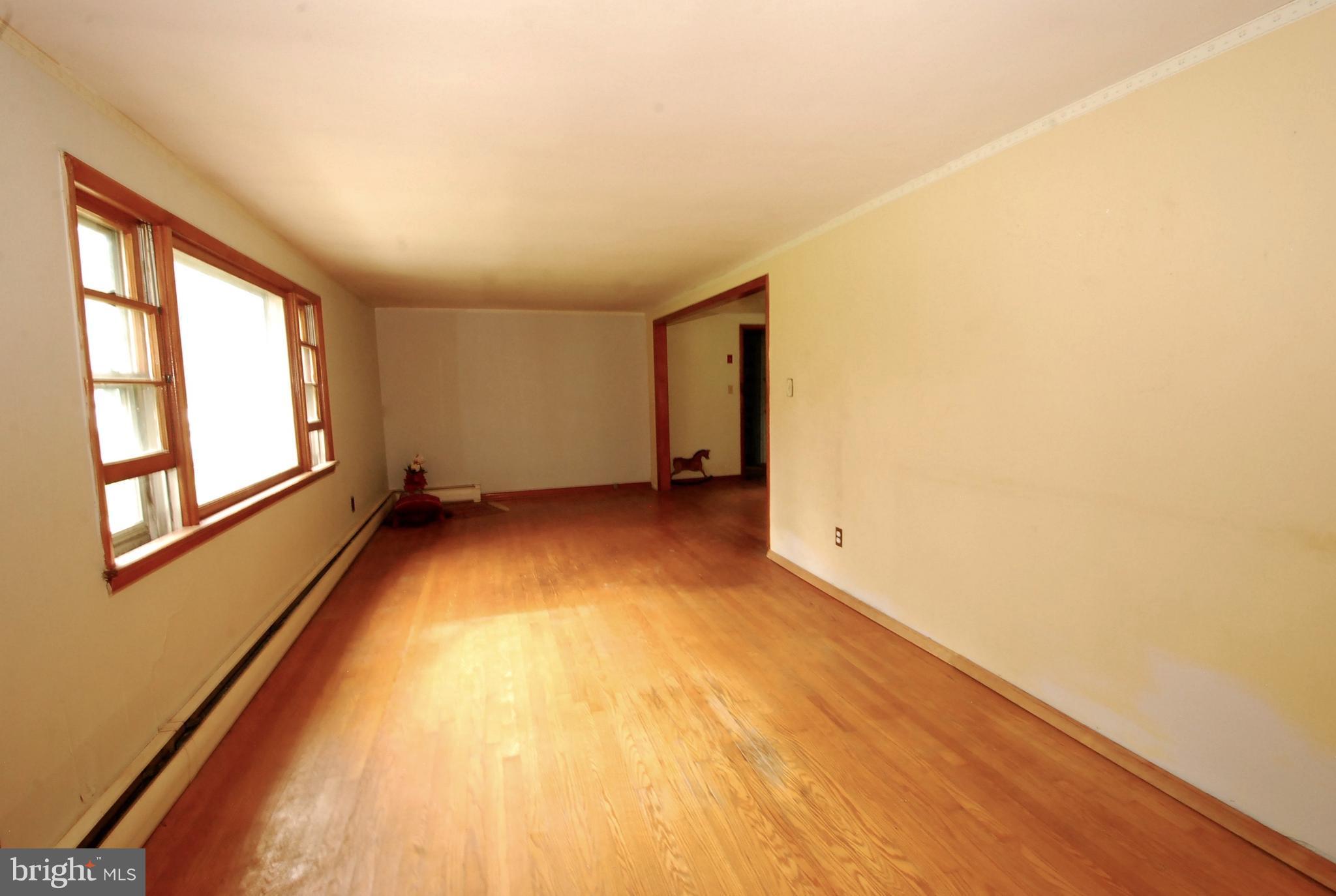 16205 Frederick Road Lisbon, MD 21797 - Photo 13 of 14 Interior (General)