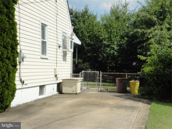 21 Brockton Road Hamilton, NJ 08619 - Photo 3 of 6 Exterior Side