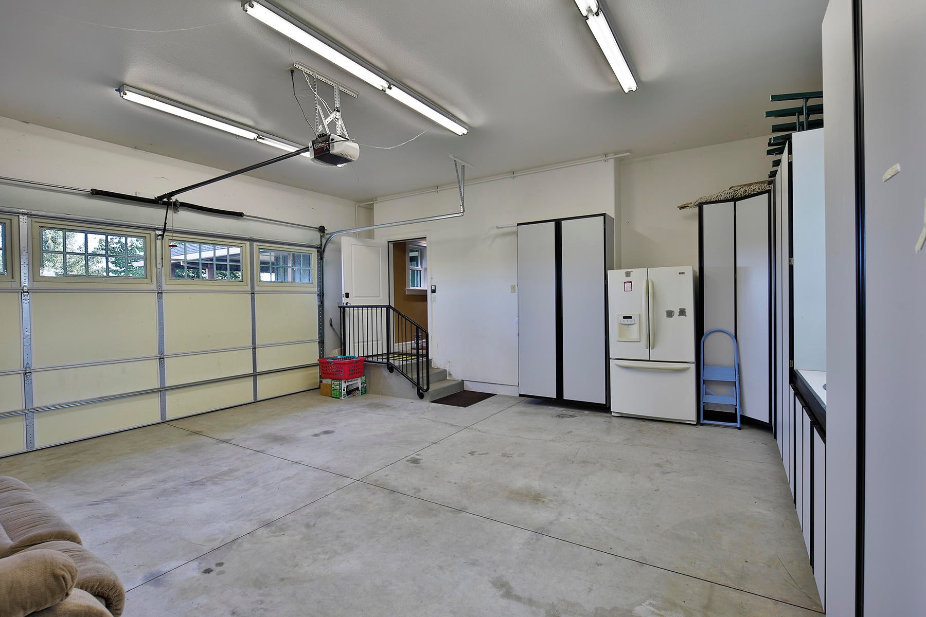 1524 Dry Creek Road Eagle Point, OR 97524 - Photo 16 of 50 2 car garage with built in cabinets