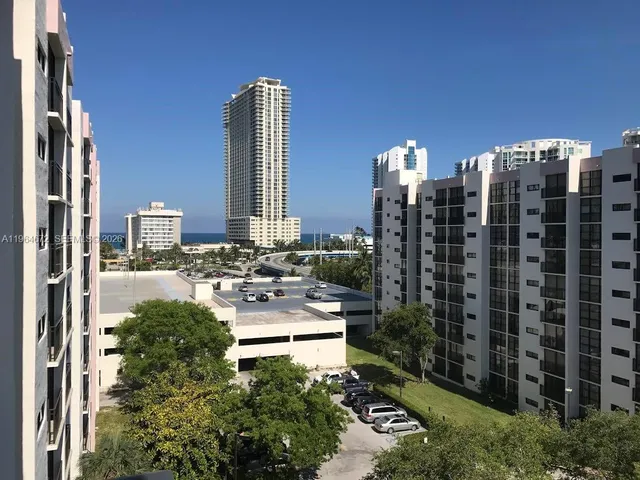 $2,400 | 16919 North Bay Road, Unit 816, Sunny Isles Beach, FL 33160