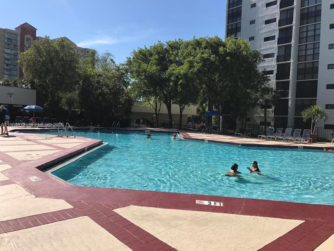 16919 North Bay Road, Unit 816 Sunny Isles Beach, FL 33160 - Photo 5 of 19