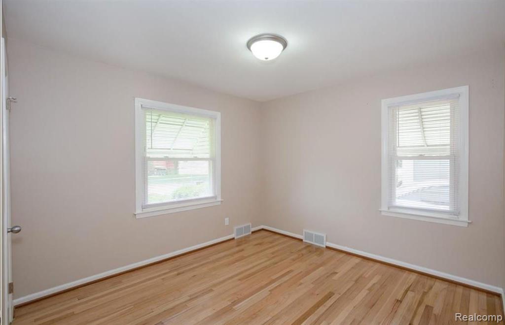 3104 Starr Road Royal Oak, MI 48073 - Photo 19 of 24