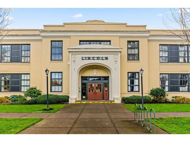 $259,900 | 650 West 12th Avenue, Eugene, OR 97402