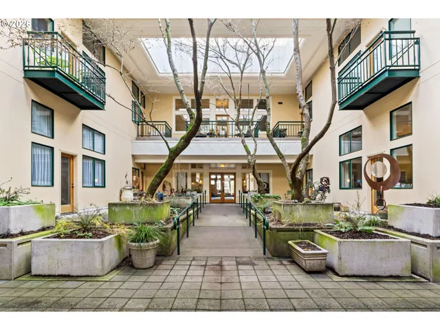 $259,900 | 650 West 12th Avenue, Eugene, OR 97402