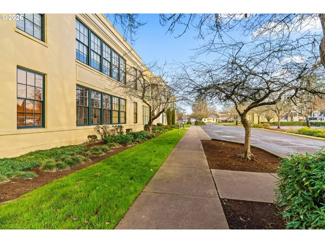 $259,900 | 650 West 12th Avenue, Eugene, OR 97402