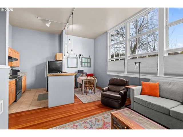 $259,900 | 650 West 12th Avenue, Eugene, OR 97402