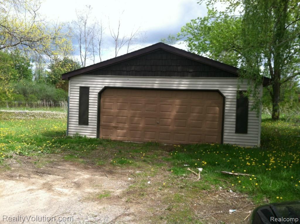 73 South Maple Leaf Road Lapeer, MI 48446 - Photo 14 of 14 IMG_1918.jpg