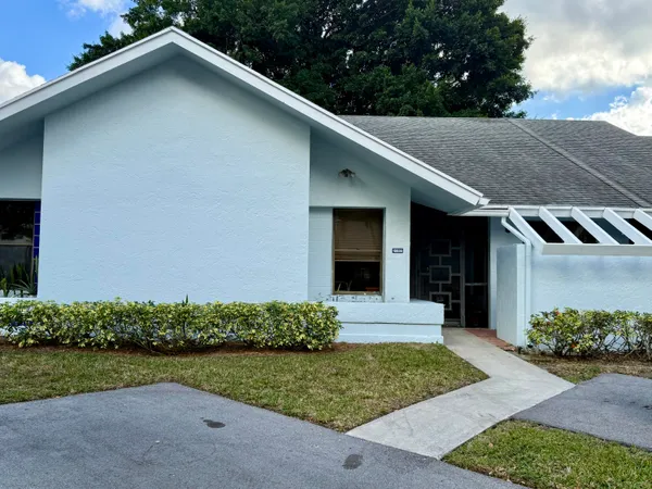 $200,000 | 10926 Hidden Lake Place, Boca Raton, FL 33498