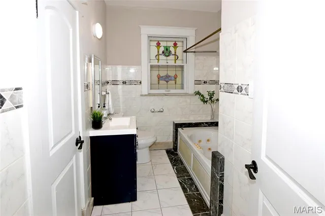 $399,900 | 3092 Bellerive Drive, St. Louis, MO 63121