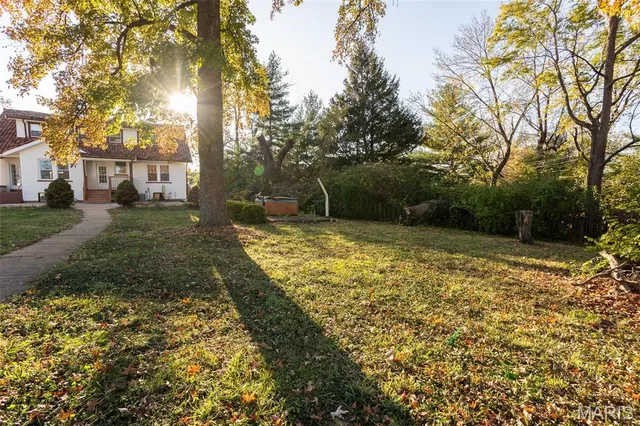$399,900 | 3092 Bellerive Drive, St. Louis, MO 63121