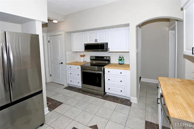 $399,900 | 3092 Bellerive Drive, St. Louis, MO 63121