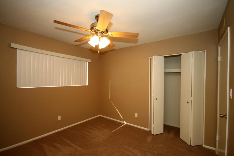 823 West Thunderbird Road Phoenix, AZ 85029 - Photo 18 of 21 IMG_0116